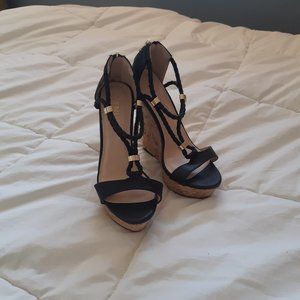 NWOT Venus shoes
